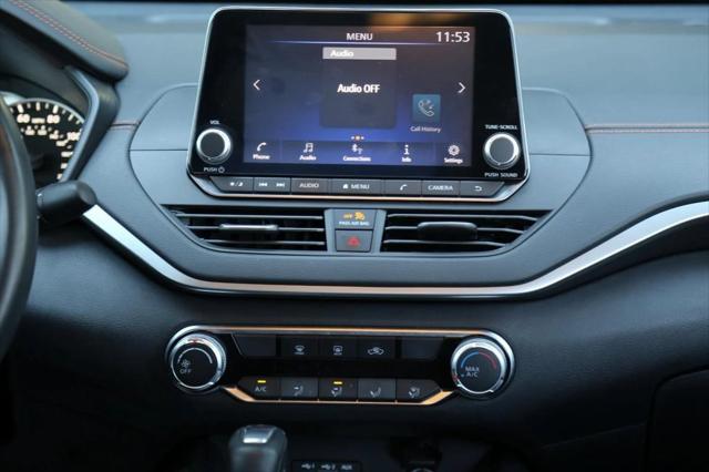 2022 Nissan Altima SR FWD