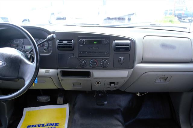 2006 Ford F-350 XL PICKUP 4D 8 FT