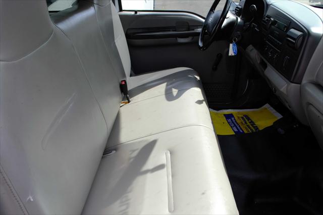 2006 Ford F-350 XL PICKUP 4D 8 FT