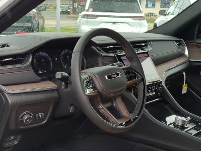 2025 Jeep Grand Cherokee GRAND CHEROKEE SUMMIT 4X4