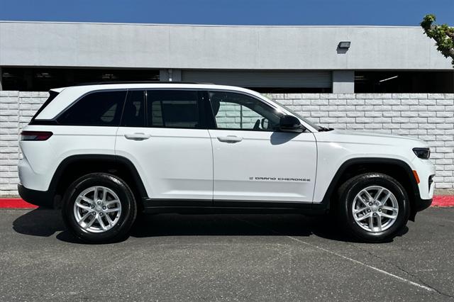 2025 Jeep Grand Cherokee GRAND CHEROKEE LAREDO X 4X2