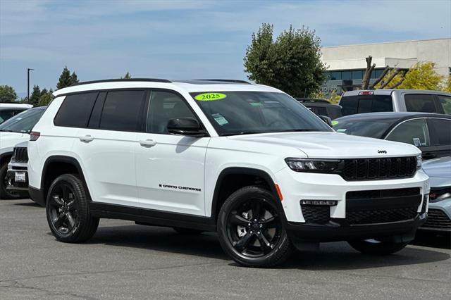 2025 Jeep Grand Cherokee GRAND CHEROKEE L LIMITED 4X4