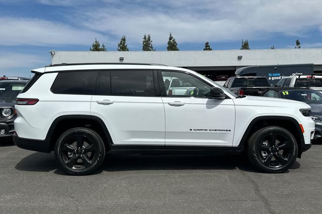 2025 Jeep Grand Cherokee GRAND CHEROKEE L LIMITED 4X4