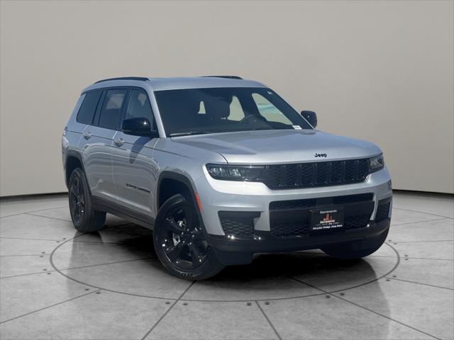 2025 Jeep Grand Cherokee GRAND CHEROKEE L ALTITUDE 4X4