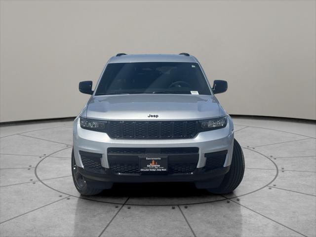 2025 Jeep Grand Cherokee GRAND CHEROKEE L ALTITUDE 4X4