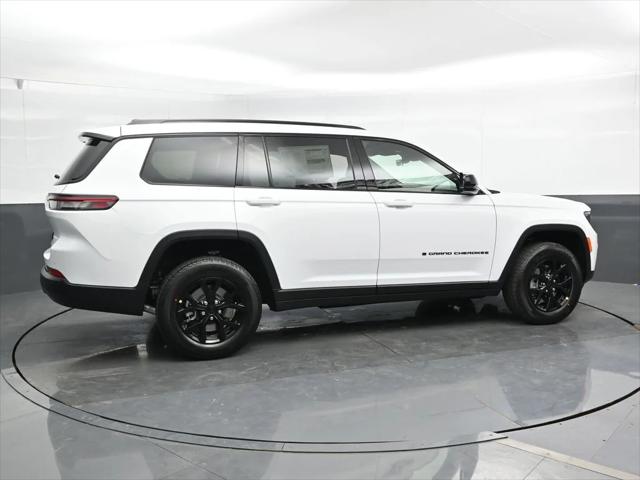 2025 Jeep Grand Cherokee GRAND CHEROKEE L ALTITUDE 4X4
