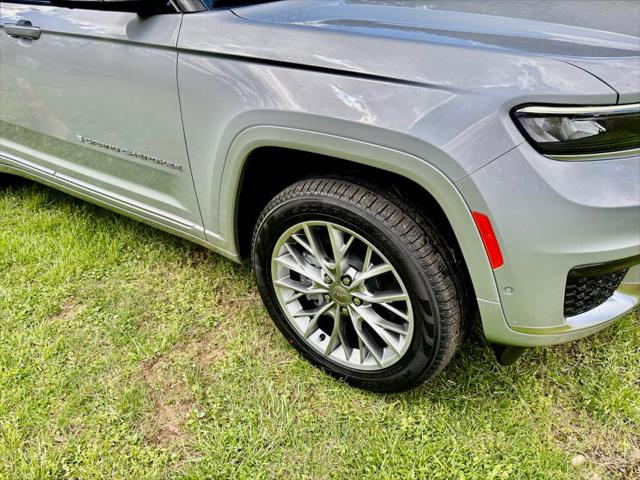 2025 Jeep Grand Cherokee GRAND CHEROKEE L SUMMIT 4X4