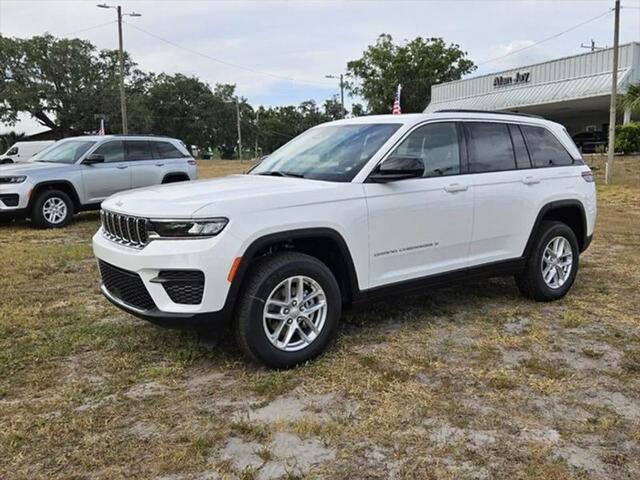 2025 Jeep Grand Cherokee GRAND CHEROKEE LAREDO X 4X4