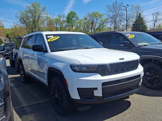 2025 Jeep Grand Cherokee GRAND CHEROKEE L ALTITUDE X 4X4