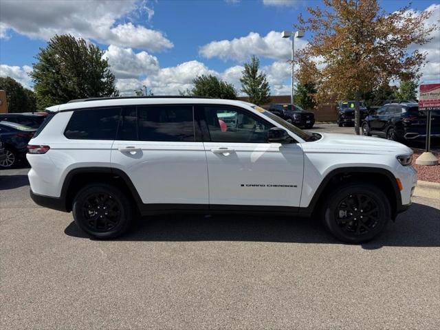 2025 Jeep Grand Cherokee GRAND CHEROKEE L ALTITUDE X 4X4
