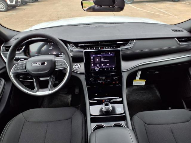 2025 Jeep Grand Cherokee GRAND CHEROKEE LAREDO X 4X2