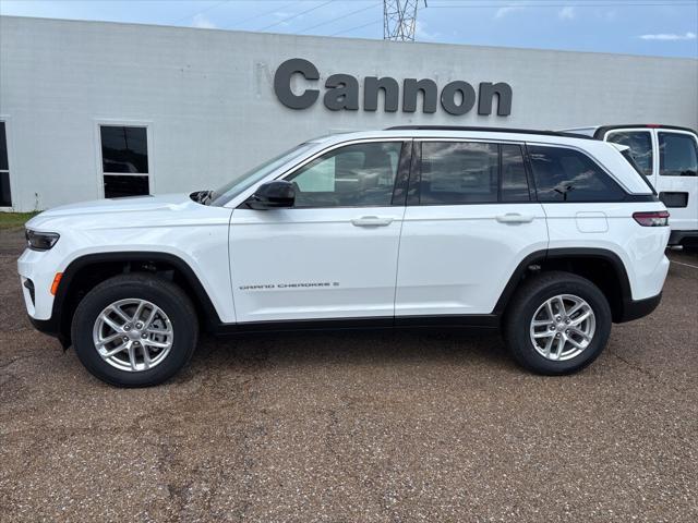 2025 Jeep Grand Cherokee GRAND CHEROKEE LAREDO X 4X2
