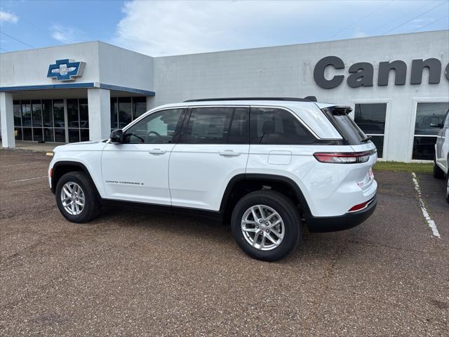2025 Jeep Grand Cherokee GRAND CHEROKEE LAREDO X 4X2