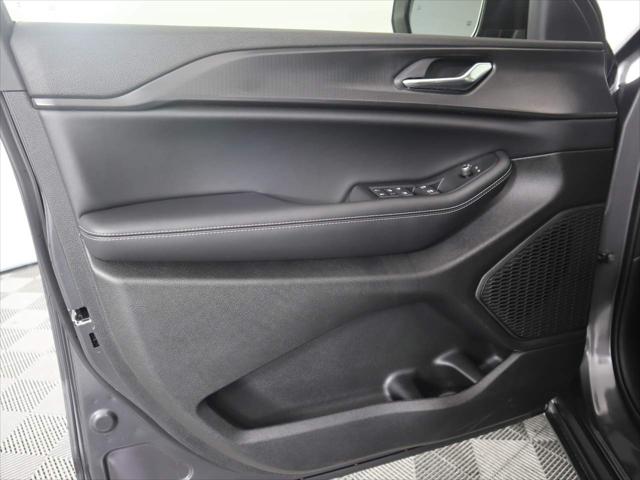 2025 Jeep Grand Cherokee Laredo 4x4