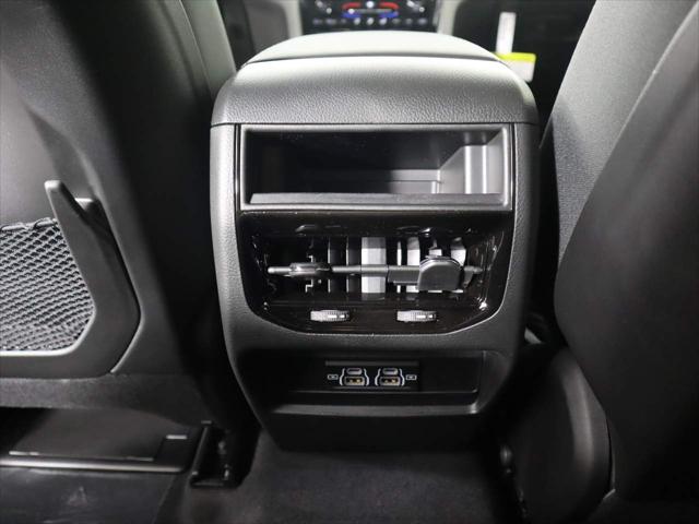 2025 Jeep Grand Cherokee Laredo 4x4