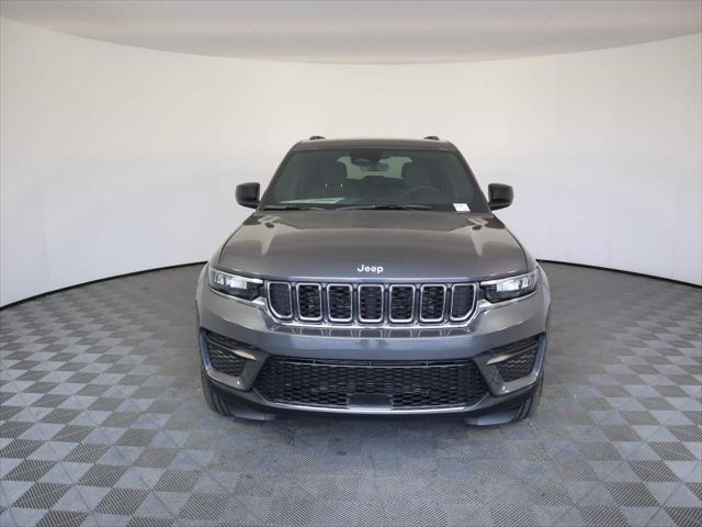 2025 Jeep Grand Cherokee Laredo 4x4