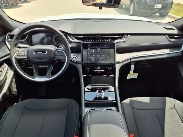 2025 Jeep Grand Cherokee GRAND CHEROKEE LAREDO X 4X2