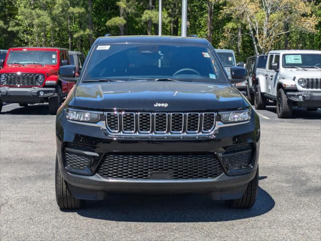2025 Jeep Grand Cherokee GRAND CHEROKEE LAREDO X 4X4