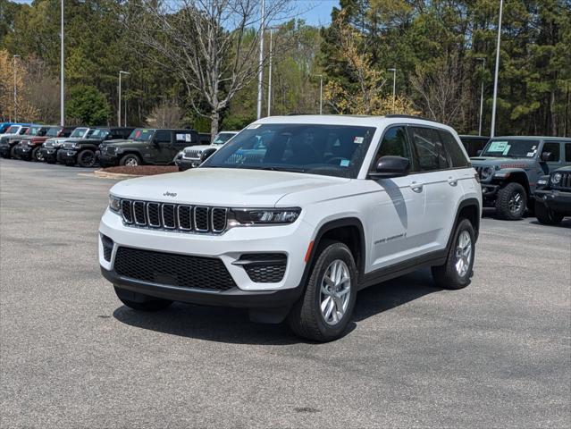 2025 Jeep Grand Cherokee GRAND CHEROKEE LAREDO X 4X4