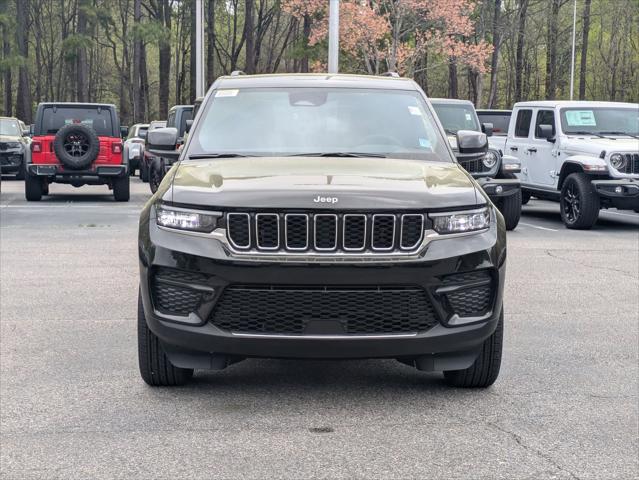 2025 Jeep Grand Cherokee GRAND CHEROKEE LAREDO X 4X4