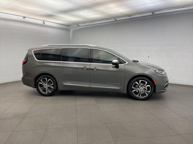2025 Chrysler Pacifica PACIFICA PINNACLE