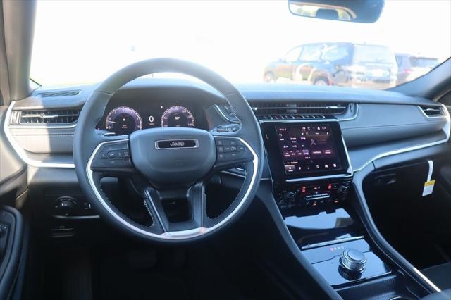 2025 Jeep Grand Cherokee GRAND CHEROKEE L ALTITUDE 4X2