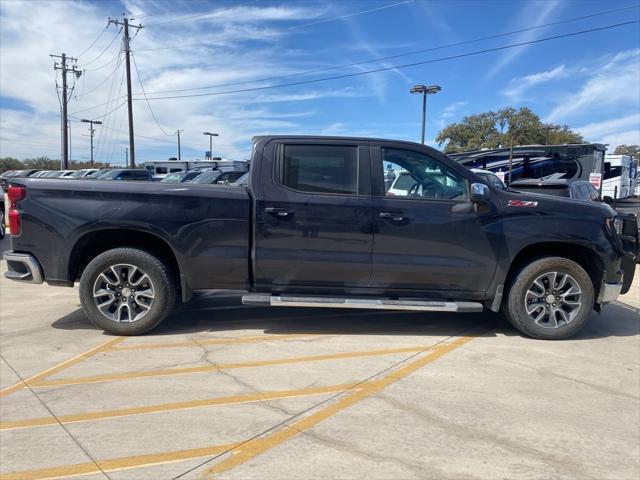 2022 Chevrolet Silverado 1500 4WD Crew Cab Standard Bed LT