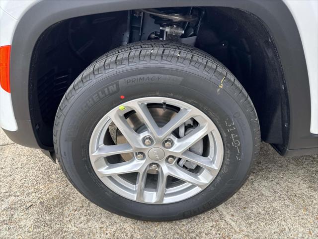 2025 Jeep Grand Cherokee GRAND CHEROKEE LAREDO X 4X2