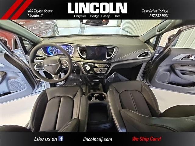 2025 Chrysler Pacifica PACIFICA SELECT