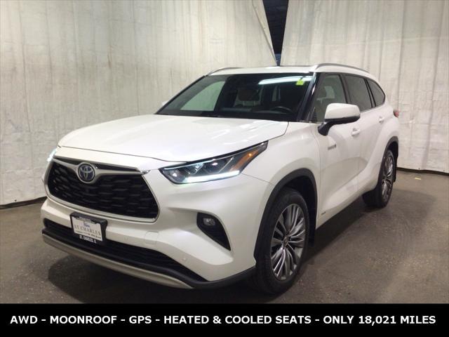 2021 Toyota Highlander Hybrid Platinum