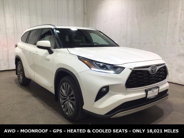 2021 Toyota Highlander Hybrid Platinum
