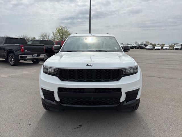 2025 Jeep Grand Cherokee GRAND CHEROKEE L ALTITUDE 4X4
