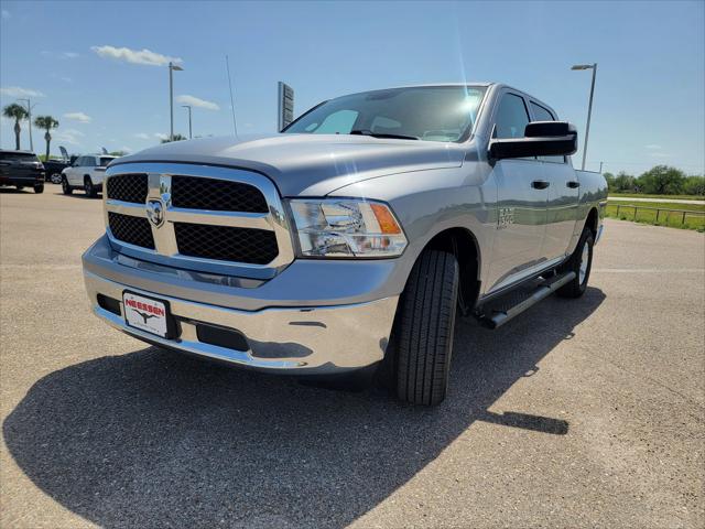 2022 RAM 1500 Classic SLT Crew Cab 4x4 57 Box