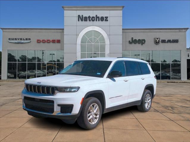 2023 Jeep Grand Cherokee L Laredo 4x4