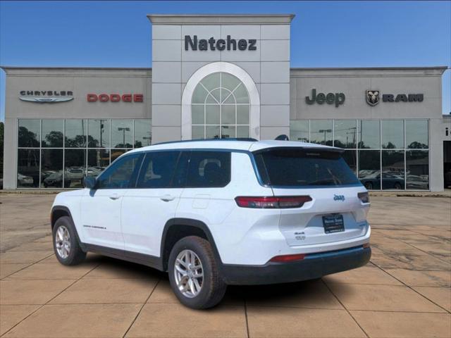 2023 Jeep Grand Cherokee L Laredo 4x4