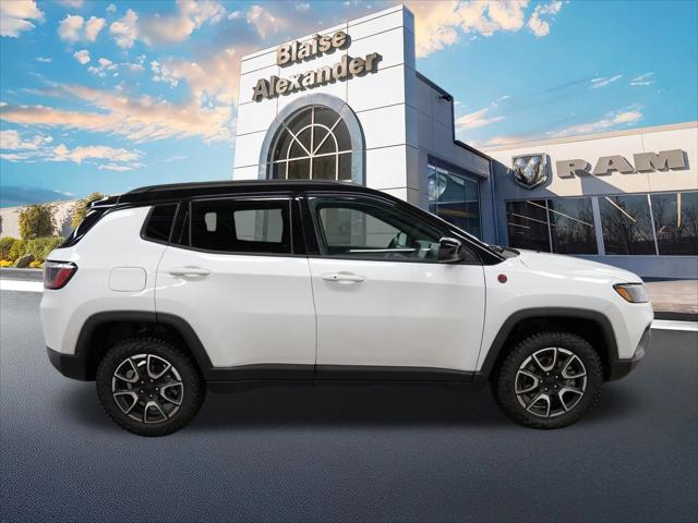 2024 Jeep Compass Trailhawk 4x4