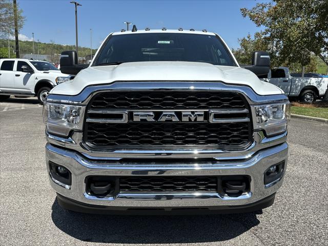 2024 RAM Ram 3500 Chassis Cab RAM 3500 TRADESMAN CREW CAB CHASSIS 4X4 60 CA
