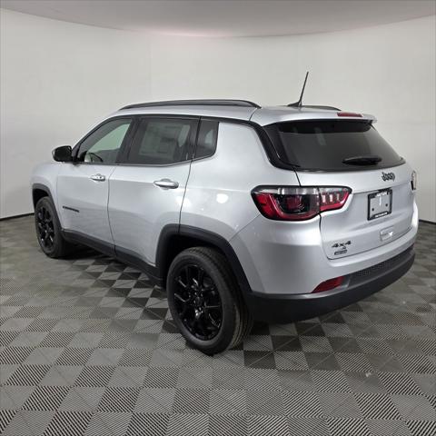 2025 Jeep Compass COMPASS LATITUDE 4X4