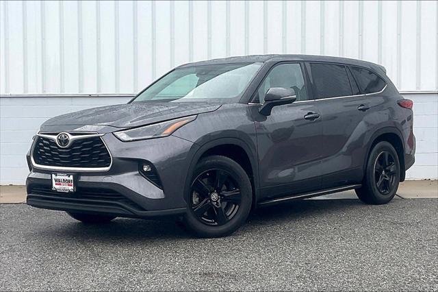 2022 Toyota Highlander LE