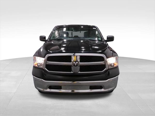 2023 RAM 1500 Classic SLT Crew Cab 4x4 57 Box