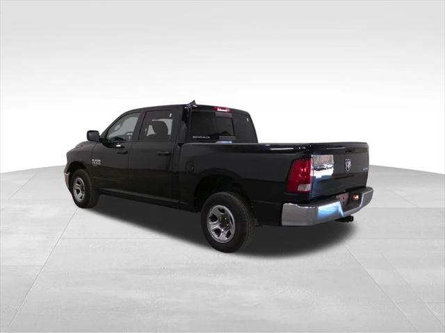 2023 RAM 1500 Classic SLT Crew Cab 4x4 57 Box