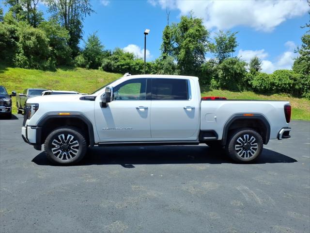 2024 GMC Sierra 2500HD 4WD Crew Cab Standard Bed Denali Ultimate 2024 GMC Sierra 2500HD 4WD Crew Cab Standard Bed Denali Ultimate