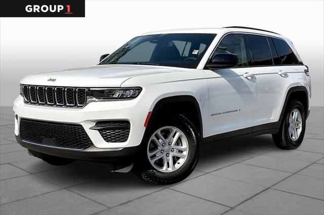 2024 Jeep Grand Cherokee Laredo 4x2