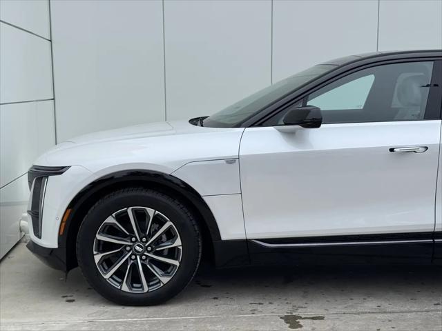 2025 Cadillac iQ Sport w/1SK