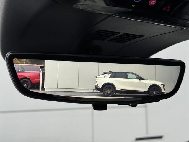 2025 Cadillac iQ Sport w/1SK