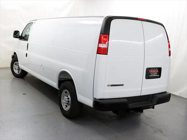 2025 Chevrolet Express Cargo Van RWD 3500 Extended Wheelbase WT