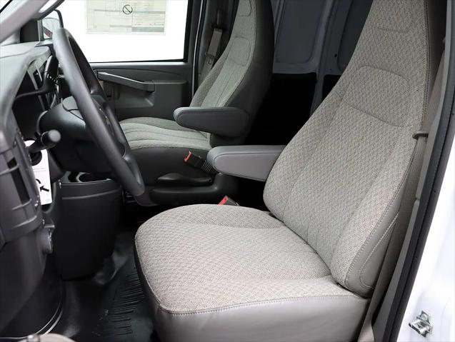 2025 Chevrolet Express Cargo Van RWD 3500 Extended Wheelbase WT