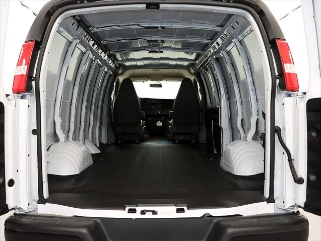 2025 Chevrolet Express Cargo Van RWD 3500 Extended Wheelbase WT