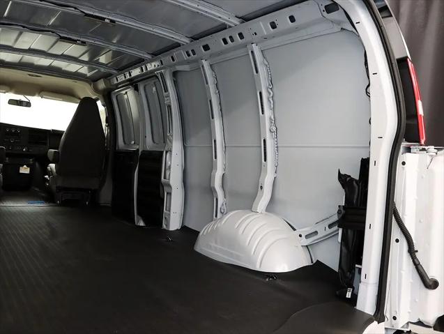2025 Chevrolet Express Cargo Van RWD 3500 Extended Wheelbase WT