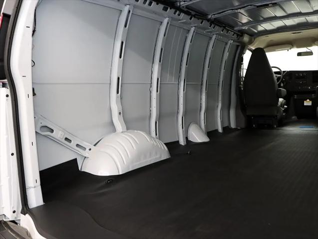 2025 Chevrolet Express Cargo Van RWD 3500 Extended Wheelbase WT